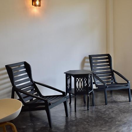 Surf N Summer Hikkaduwa Exterior photo